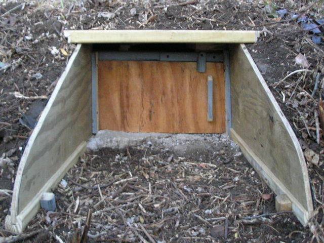 [Tunnel 3 Access Hatch]